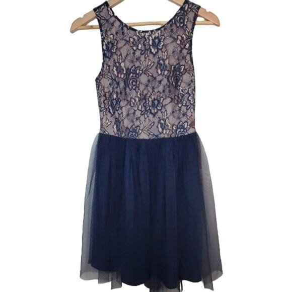 FOREVER 21 | Floral embroidery w/Tulle Skirt Dress - Picture 1 of 10